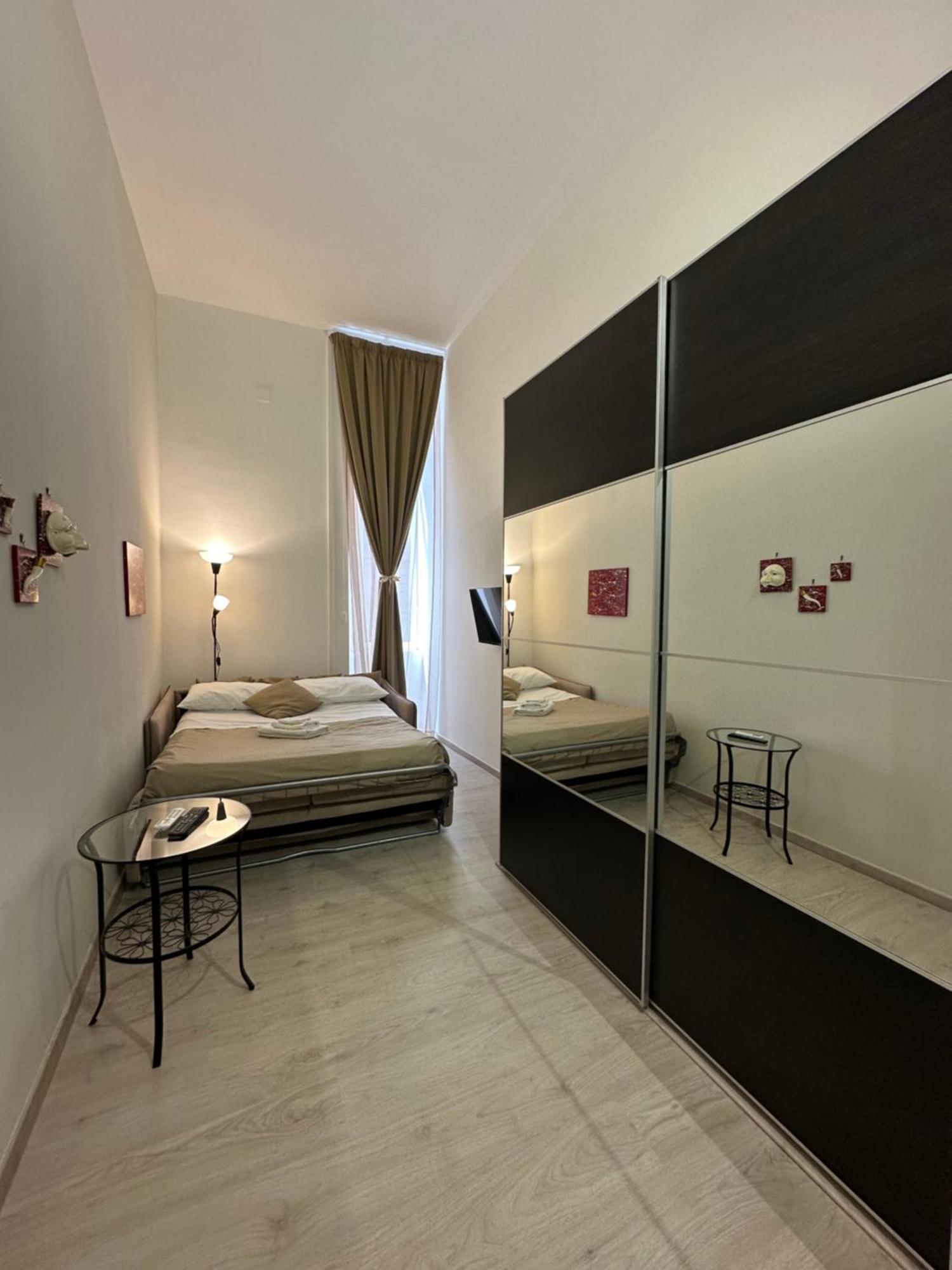Stay Soft Apartment - Centro Storico Napoli Bagian luar foto
