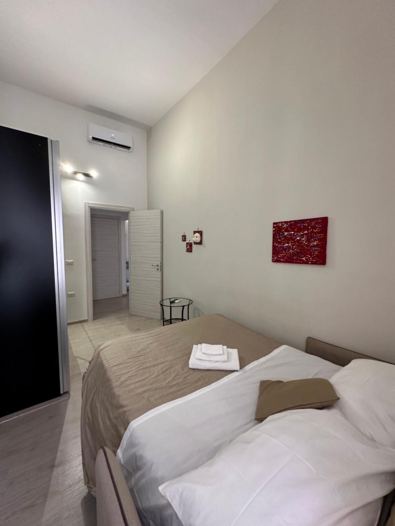 Stay Soft Apartment - Centro Storico Napoli Bagian luar foto